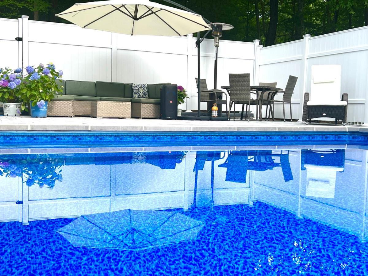 Amazing Poconos House . Sauna/Hot Tub/Private Pool East Stroudsburg Kültér fotó