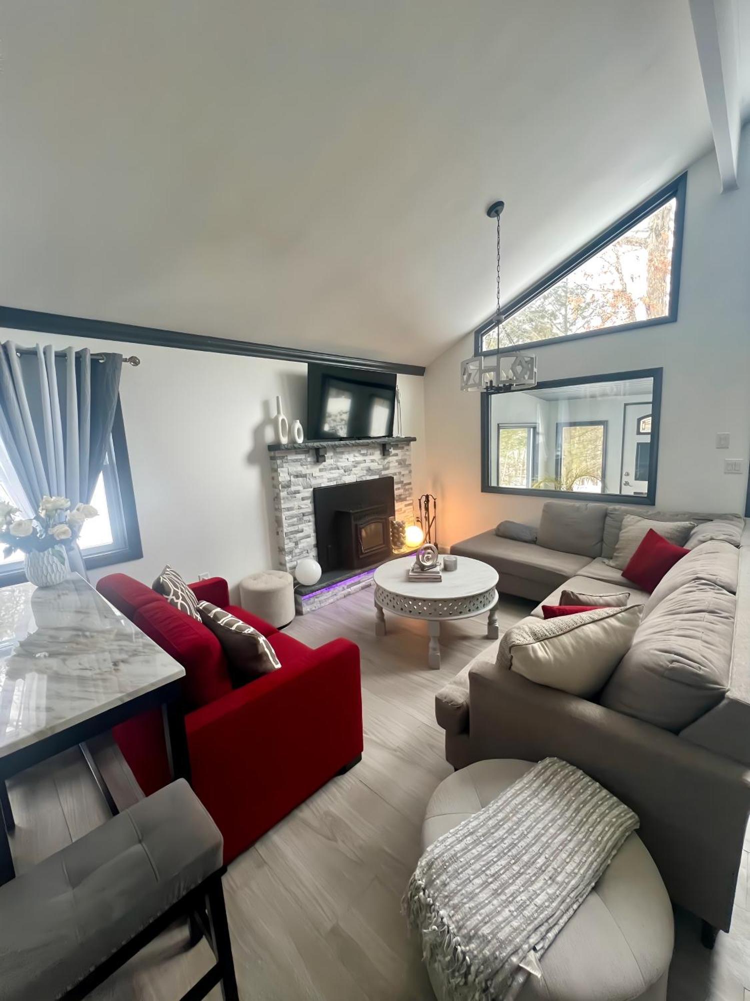 Amazing Poconos House . Sauna/Hot Tub/Private Pool East Stroudsburg Kültér fotó